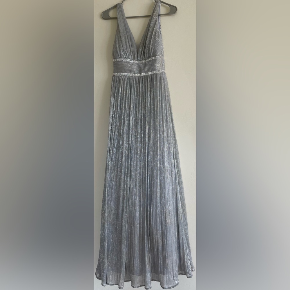 Brand is Morgan & Co. and the Sizes/Talla 3 made in Vietnam